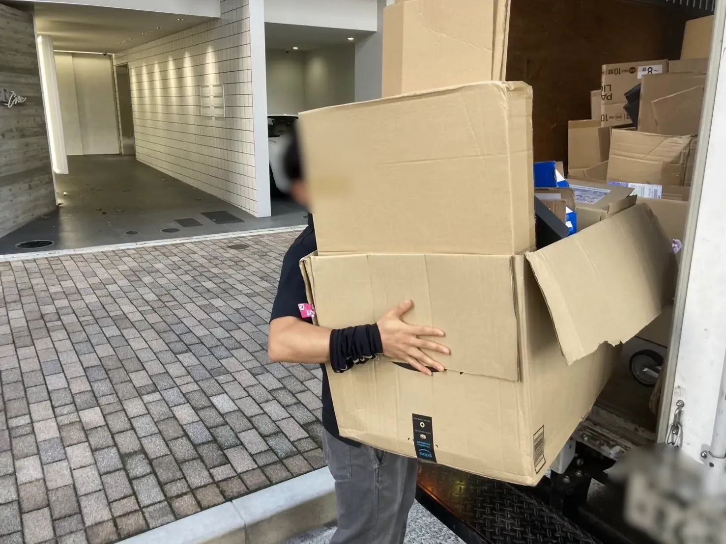 「段ボールや梱包材などをまとめてお引き取りしました」作業写真